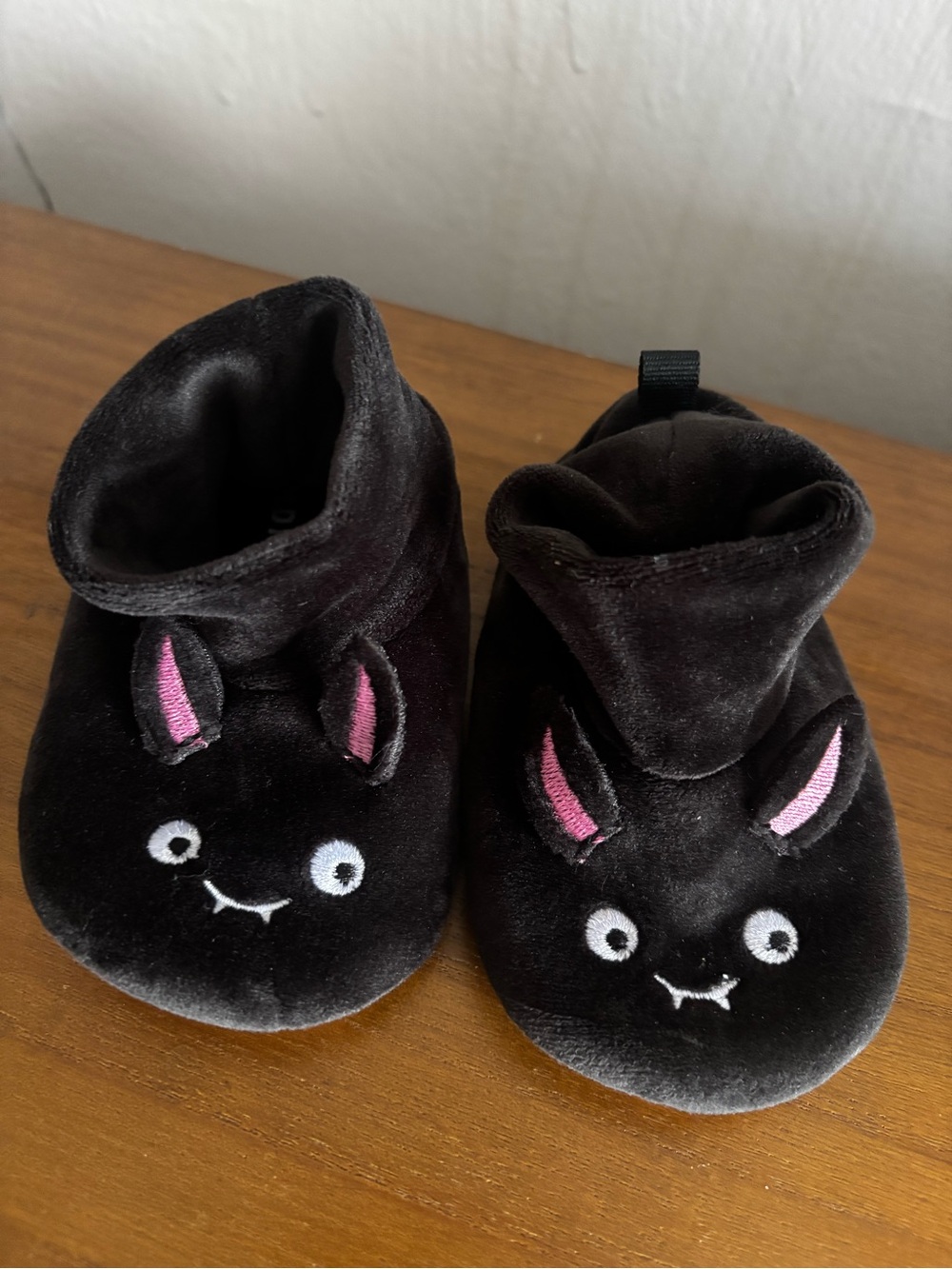 Old navy Black Plush Bat Kids Booties/slippers with Pink Ear Detail